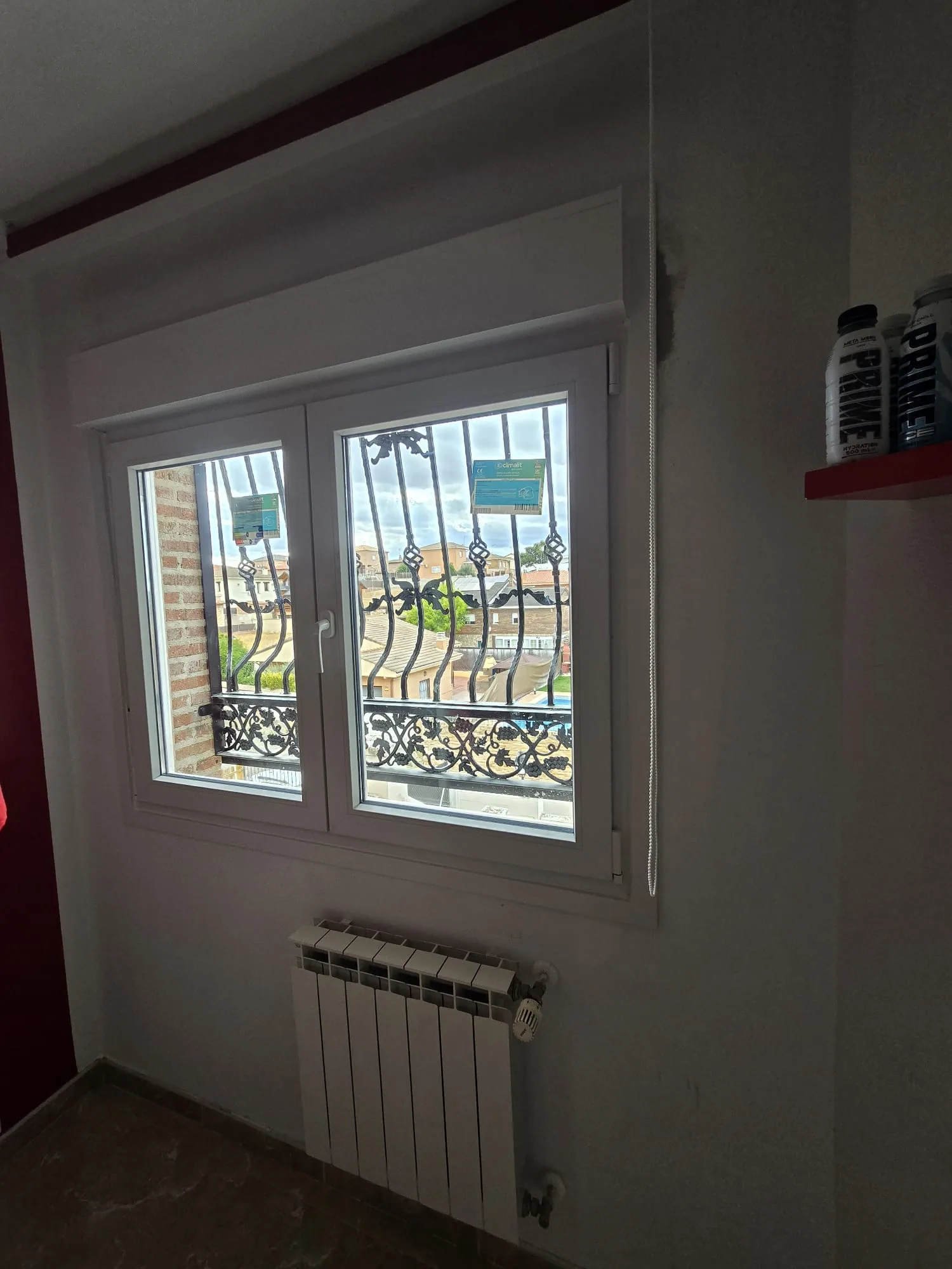 Instalación de ventanas de PVC y aluminio de alta eficiencia térmica - ven 32